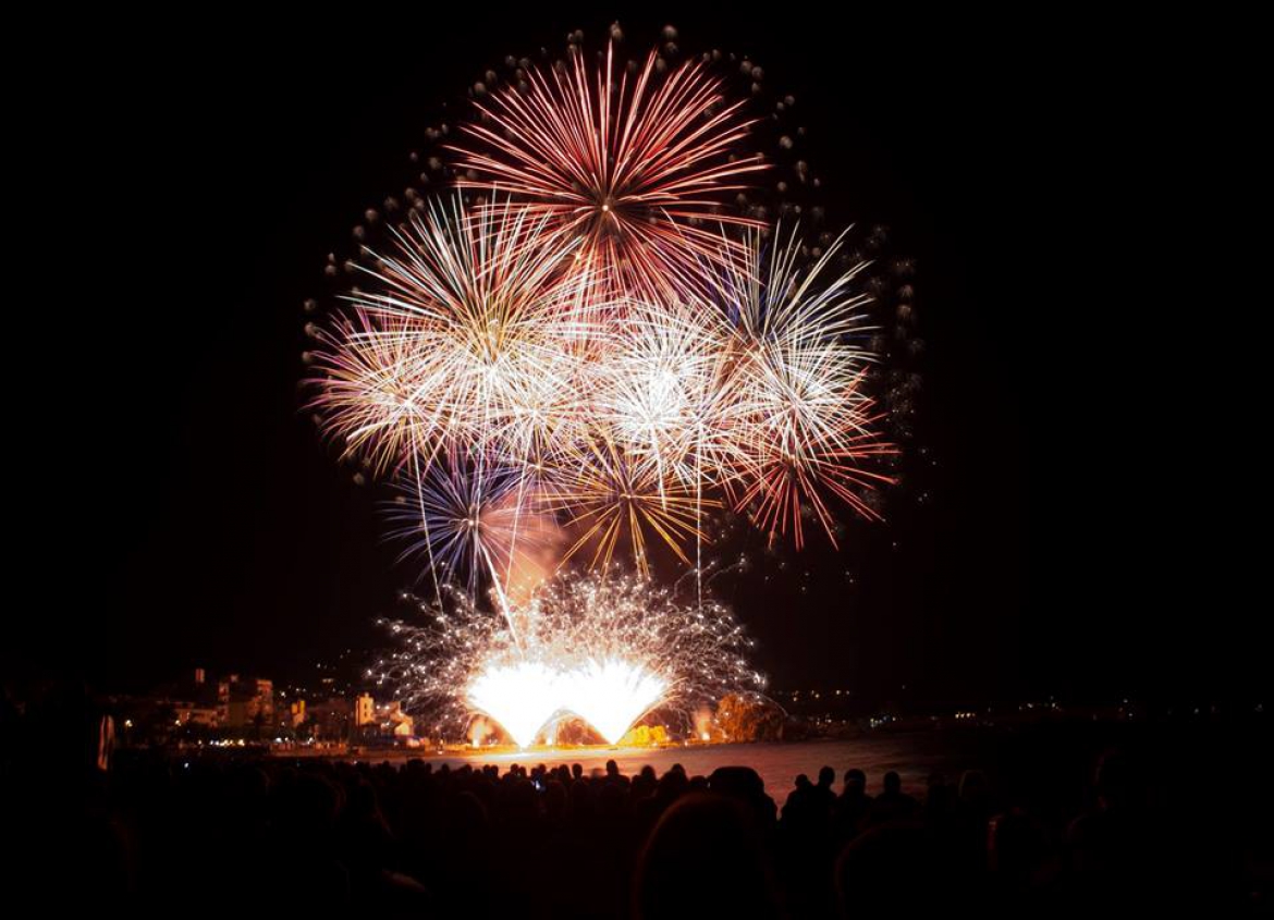 Concurso internacional de fuegos artificiales Concurso internacional de fuegos artificiales
